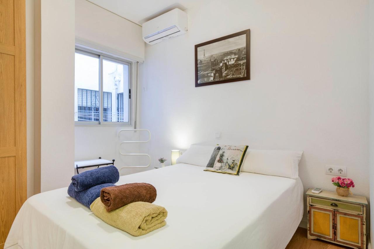 Urbanchicmalaga 3 Bedroom Spacious Quiet Historic Malaga Apt Málaga Exterior foto